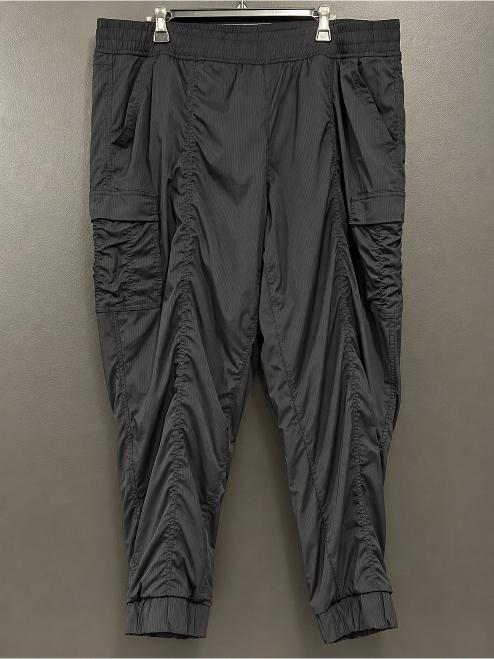 Eddie Bauer Women’s 2XL Black Cargo Track Pants Nylon Stretch Pull On Outdoor
